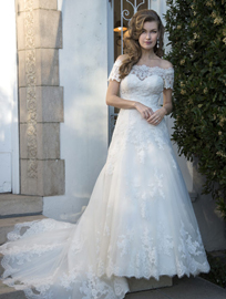 Dress: VE8265 Designer: Venus Bridal